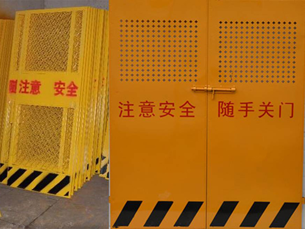 施工電梯防護(hù)門(mén)
